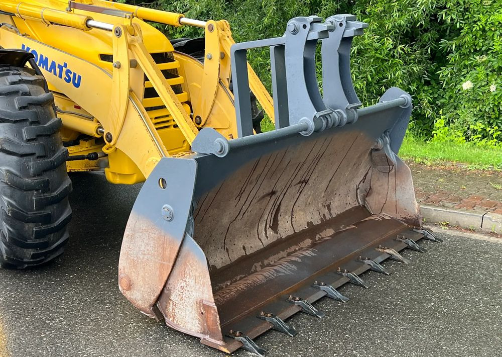Komatsu * Koparko Ładowarka * Komatsu WB 97 S Utility * - Ekskavators-iekrāvējs: foto 2 Komatsu * Koparko Ładowarka * Komatsu WB 97 S Utility * - Ekskavators-iekrāvējs: foto 2