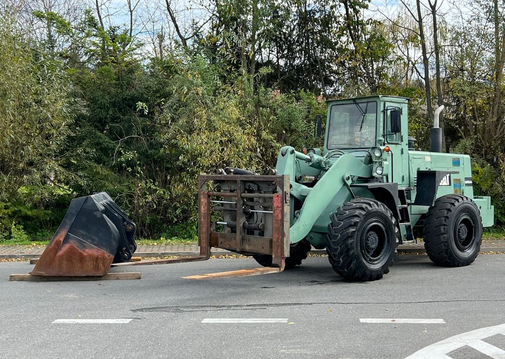 Komatsu Ładowarka KOMATSU 540 EX- Widły Łyżka Bardzo Dobry Stan ( CAT JCB Liebherr ) - Riteņu iekrāvējs: foto 2 Komatsu Ładowarka KOMATSU 540 EX- Widły Łyżka Bardzo Dobry Stan ( CAT JCB Liebherr ) - Riteņu iekrāvējs: foto 2