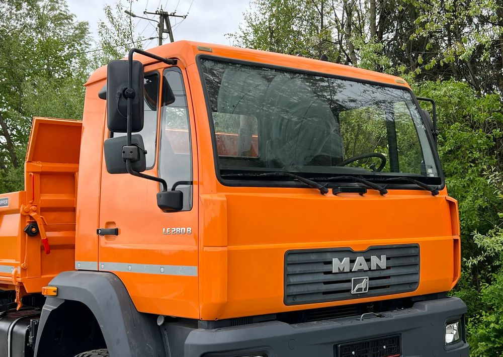 MAN * LE 280 B * MAN * 4x4 * Kiper Wywrotka x3 * Meiller * Sprowadzony * Stan Perfekcyjny * - Kravas automašīna pašizgāzējs: foto 4 MAN * LE 280 B * MAN * 4x4 * Kiper Wywrotka x3 * Meiller * Sprowadzony * Stan Perfekcyjny * - Kravas automašīna pašizgāzējs: foto 4