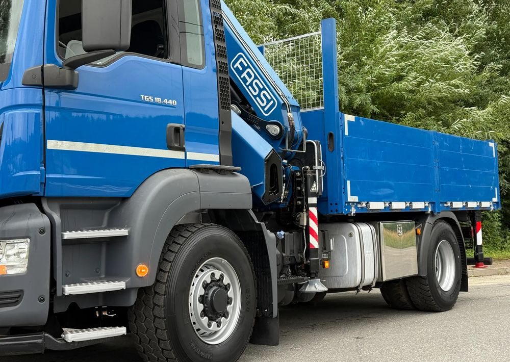 MAN * MAN 18.440 TGS * 4x4 * HDS Fassi F215 * Sprowadzony * 95 000 KM ! * Stan Jak Nowy - Bortu kravas automašīna/ Platforma, Kravas auto ar manipulatoru: foto 5 MAN * MAN 18.440 TGS * 4x4 * HDS Fassi F215 * Sprowadzony * 95 000 KM ! * Stan Jak Nowy - Bortu kravas automašīna/ Platforma, Kravas auto ar manipulatoru: foto 5