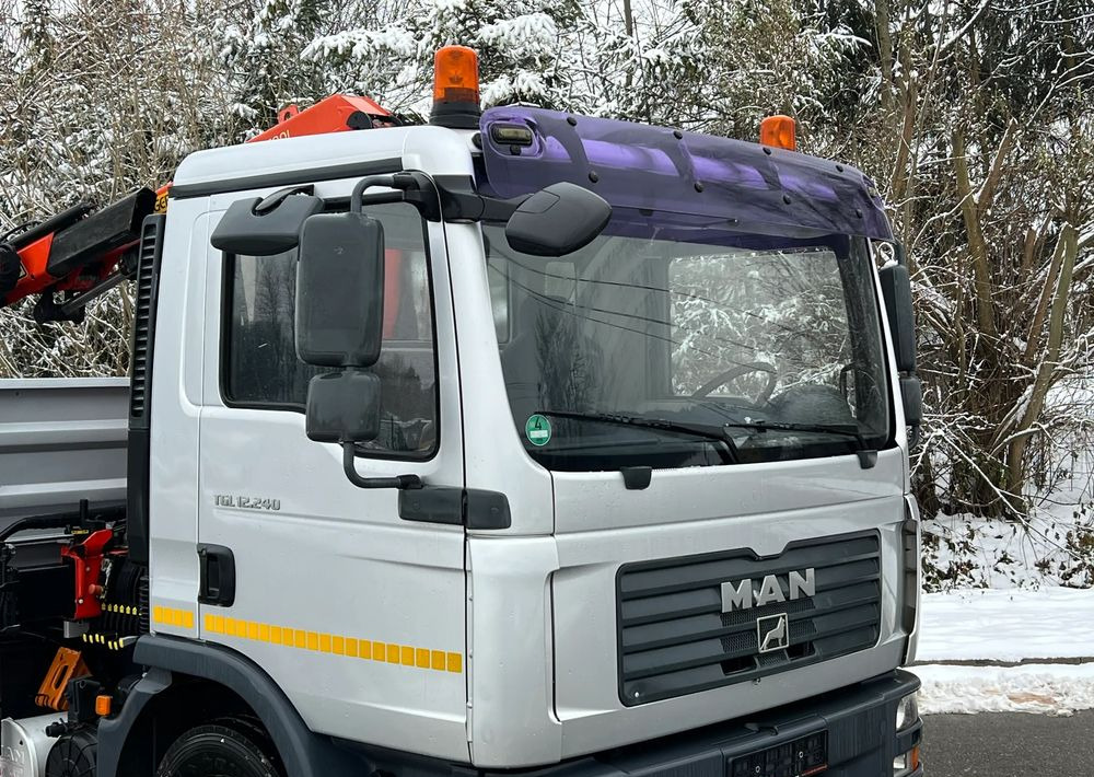 MAN MAN TGL 12-240 Kiper Wywrotka 4x2 Kran PALFINGER PK 12500 BARDZO DOBRY STAN - Kravas automašīna pašizgāzējs: foto 4 MAN MAN TGL 12-240 Kiper Wywrotka 4x2 Kran PALFINGER PK 12500 BARDZO DOBRY STAN - Kravas automašīna pašizgāzējs: foto 4