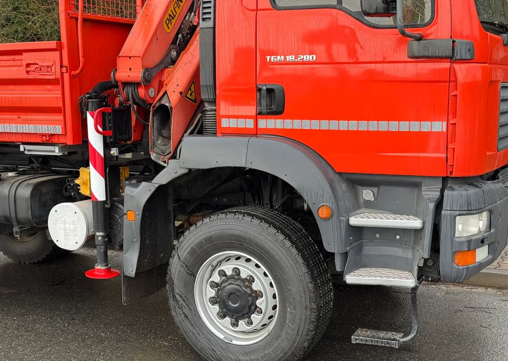 MAN * TGM 18-280 MAN 4x4 HDS Palfinger PK10500 * Kiper Wywrotka * Bardzo Dobry Stan - Kravas automašīna pašizgāzējs: foto 5 MAN * TGM 18-280 MAN 4x4 HDS Palfinger PK10500 * Kiper Wywrotka * Bardzo Dobry Stan - Kravas automašīna pašizgāzējs: foto 5