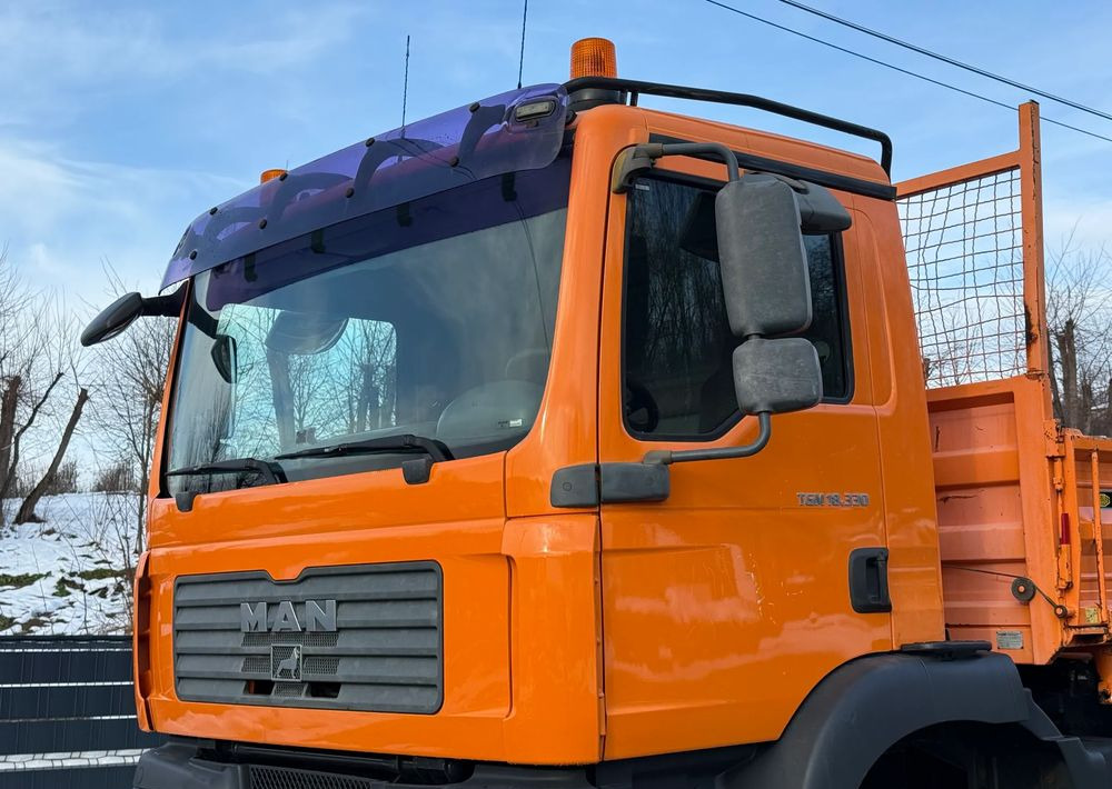 MAN * TGM 18-330 MAN 4x4 HDS Hiab 122 * Kiper Wywrotka * Bardzo Dobry Stan - Kravas automašīna pašizgāzējs: foto 4 MAN * TGM 18-330 MAN 4x4 HDS Hiab 122 * Kiper Wywrotka * Bardzo Dobry Stan - Kravas automašīna pašizgāzējs: foto 4