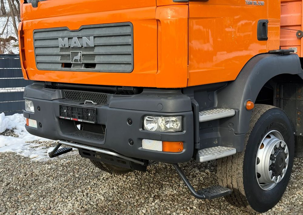 MAN * TGM 18-330 MAN 4x4 HDS Hiab 122 * Kiper Wywrotka * Bardzo Dobry Stan - Kravas automašīna pašizgāzējs: foto 3 MAN * TGM 18-330 MAN 4x4 HDS Hiab 122 * Kiper Wywrotka * Bardzo Dobry Stan - Kravas automašīna pašizgāzējs: foto 3