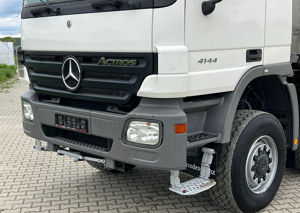 Mercedes-Benz * HDS Palfinger 150002 + FLY JIB PJ 170 * Mercedes Actros 8x6 * Dźwig * 40 TON * Wyciągarka * 35 Metrów * Kosz * - Kravas auto ar manipulatoru: foto 4 Mercedes-Benz * HDS Palfinger 150002 + FLY JIB PJ 170 * Mercedes Actros 8x6 * Dźwig * 40 TON * Wyciągarka * 35 Metrów * Kosz * - Kravas auto ar manipulatoru: foto 4