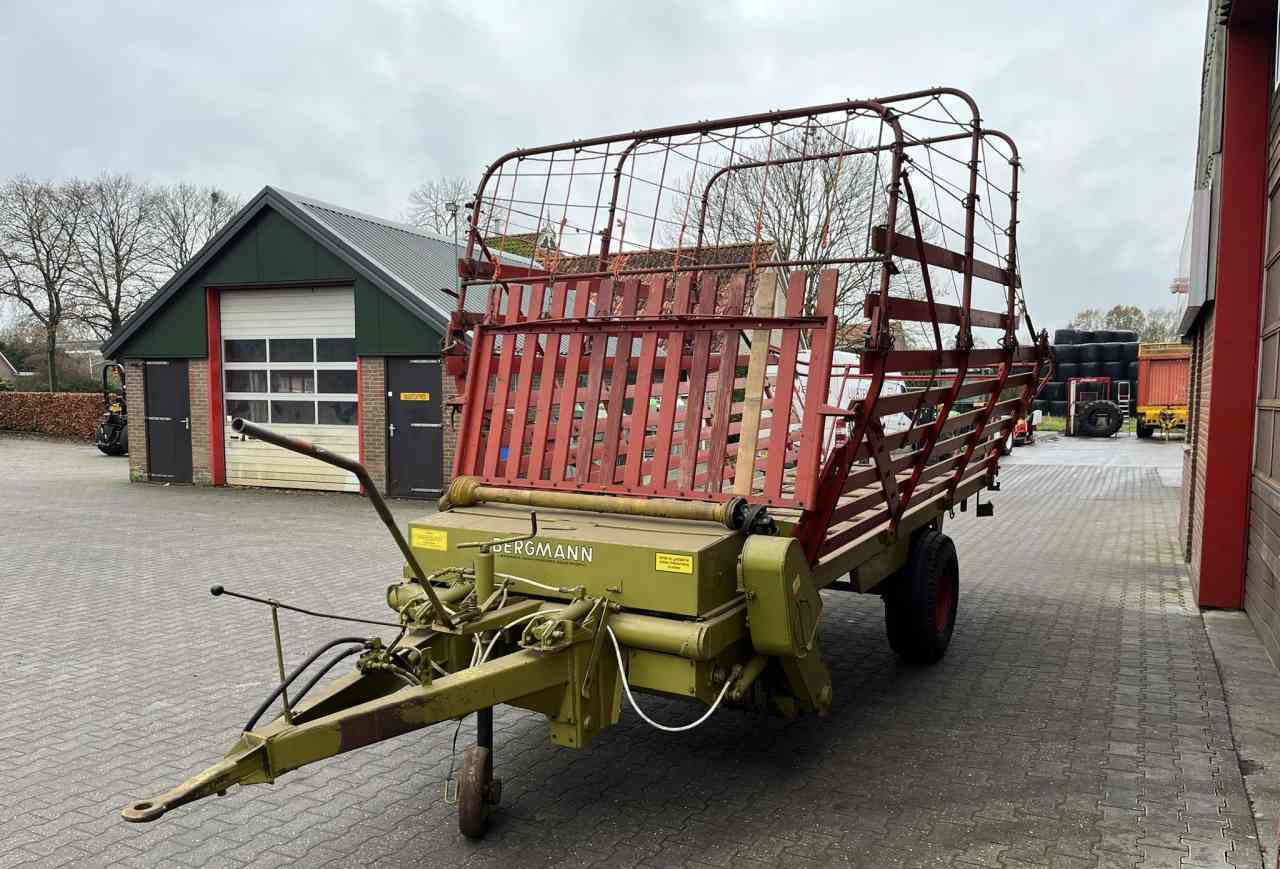 Bergmann Opraapwagen, ladewagen, weidebouwmachines - Savācējpiekabe: foto 3 Bergmann Opraapwagen, ladewagen, weidebouwmachines - Savācējpiekabe: foto 3