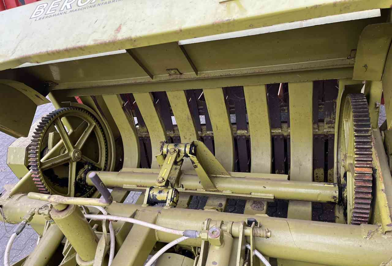 Bergmann Opraapwagen, ladewagen, weidebouwmachines - Savācējpiekabe: foto 5 Bergmann Opraapwagen, ladewagen, weidebouwmachines - Savācējpiekabe: foto 5