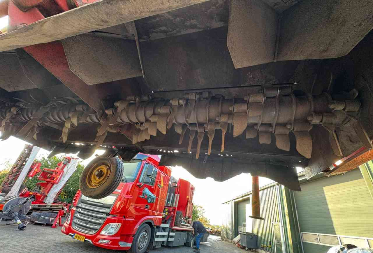 Grimme KS3000 - Lakstu pļāvējs: foto 4 Grimme KS3000 - Lakstu pļāvējs: foto 4