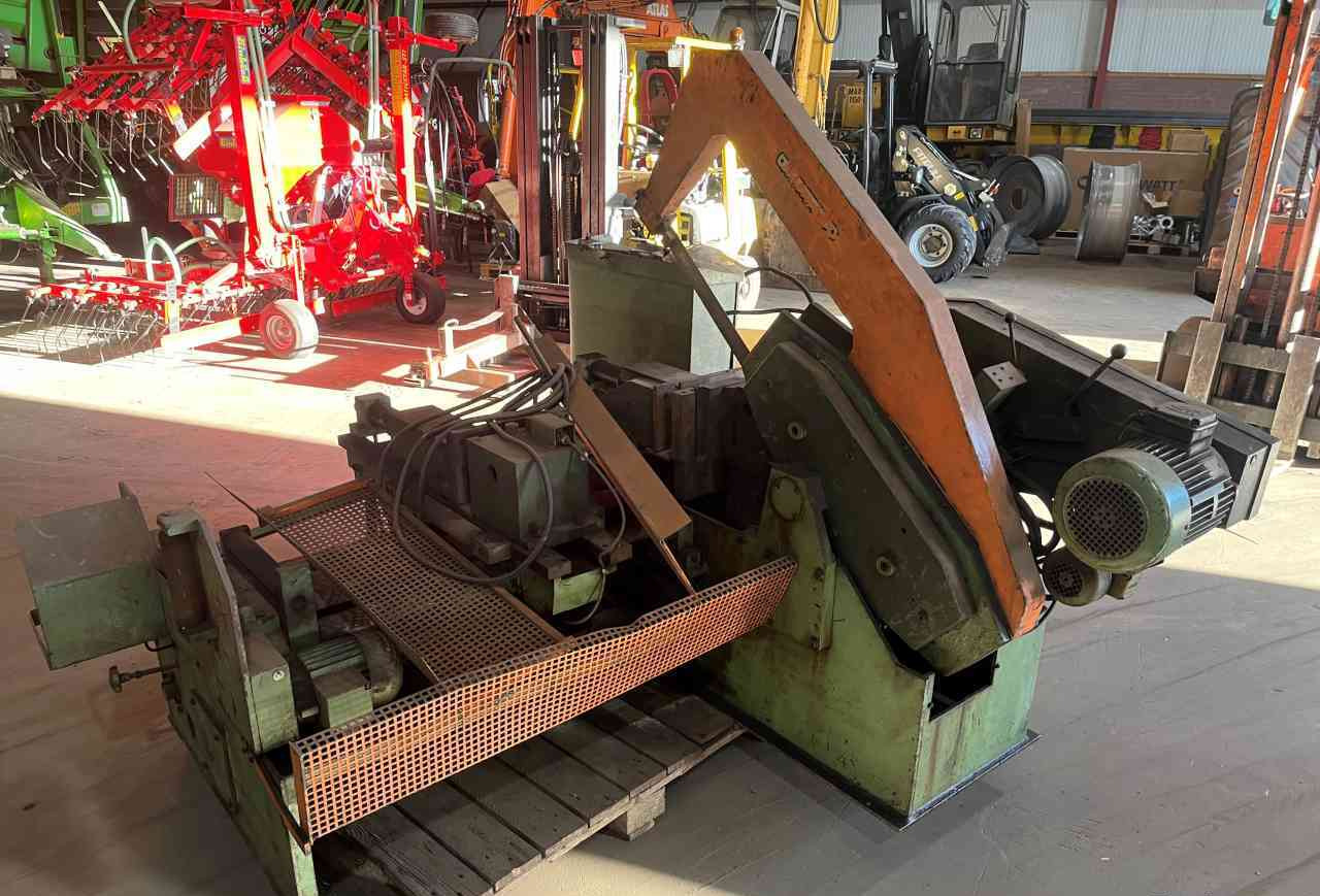 Kasto beugelzaagmachine diversen - Darbagalds: foto 2 Kasto beugelzaagmachine diversen - Darbagalds: foto 2