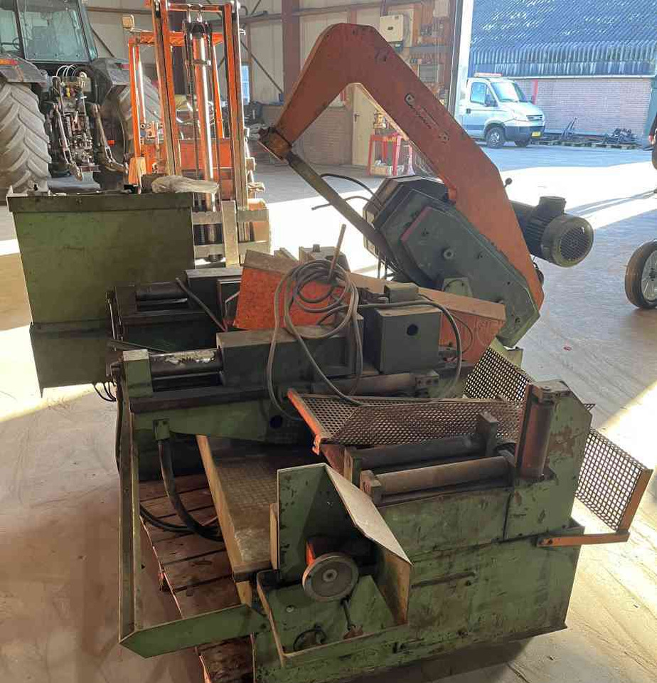 Kasto beugelzaagmachine diversen - Darbagalds: foto 3 Kasto beugelzaagmachine diversen - Darbagalds: foto 3