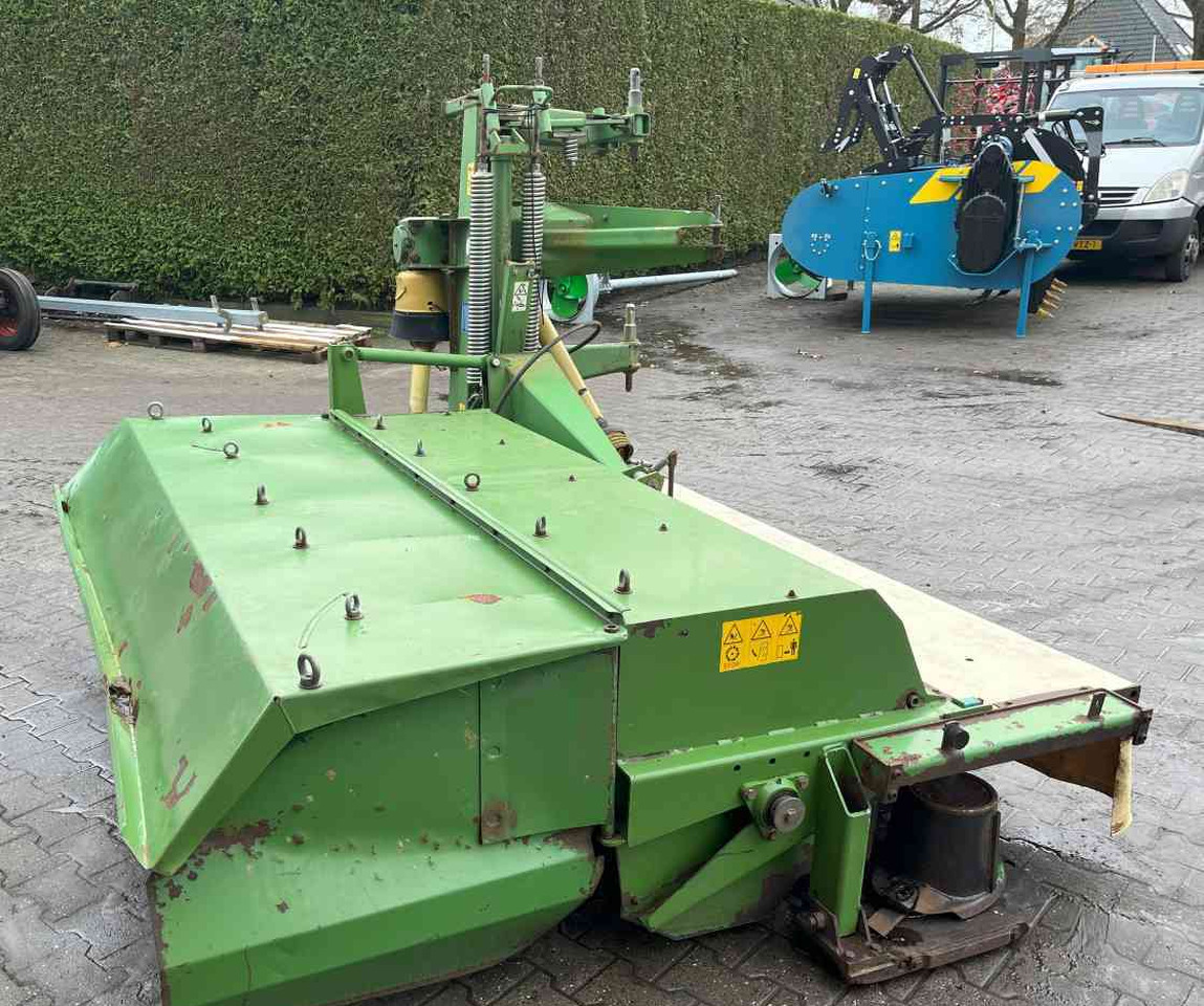 Krone Easycut 280 CV achtermaaier schijvenmaaier kneuzer weidebouwmachines - Pļāvējs: foto 4 Krone Easycut 280 CV achtermaaier schijvenmaaier kneuzer weidebouwmachines - Pļāvējs: foto 4