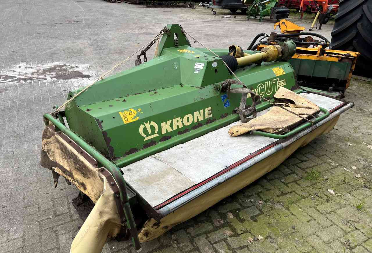 Krone Easycut 320 CV frontmaaier weidebouwmachines - Pļāvējs: foto 1 Krone Easycut 320 CV frontmaaier weidebouwmachines - Pļāvējs: foto 1