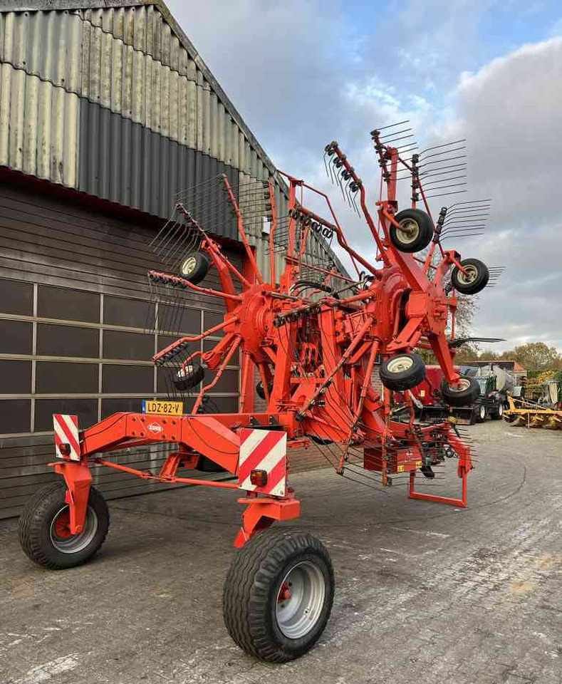 Kuhn GA 8521 zwadhark zwiller rugger rake weidebouwmachines - Vālotājs/ Ārdītājs: foto 4 Kuhn GA 8521 zwadhark zwiller rugger rake weidebouwmachines - Vālotājs/ Ārdītājs: foto 4