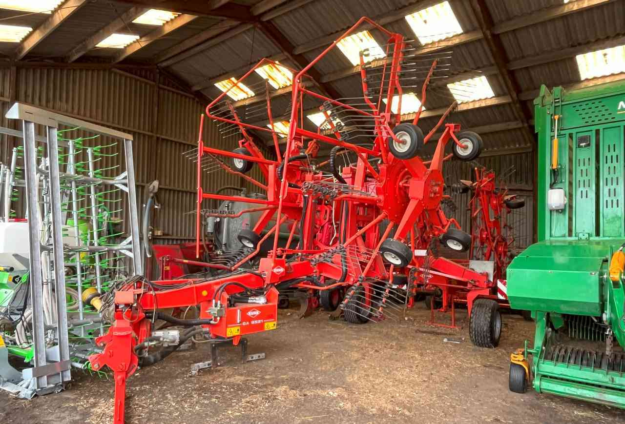Kuhn GA 8521 zwadhark zwiller rugger rake weidebouwmachines - Vālotājs/ Ārdītājs: foto 1 Kuhn GA 8521 zwadhark zwiller rugger rake weidebouwmachines - Vālotājs/ Ārdītājs: foto 1