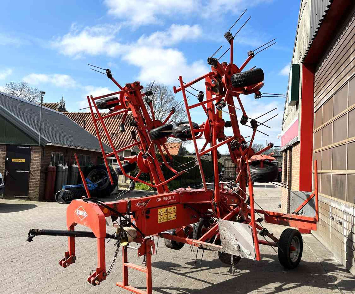 Kuhn GF 8501T Tedder Schudder Kreiselheuer weidebouwmachines - Vālotājs/ Ārdītājs: foto 3 Kuhn GF 8501T Tedder Schudder Kreiselheuer weidebouwmachines - Vālotājs/ Ārdītājs: foto 3