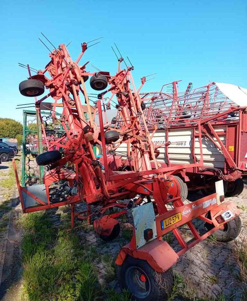 Kuhn GF10601TO schudder, weidebouwmachines - Vālotājs/ Ārdītājs: foto 2 Kuhn GF10601TO schudder, weidebouwmachines - Vālotājs/ Ārdītājs: foto 2