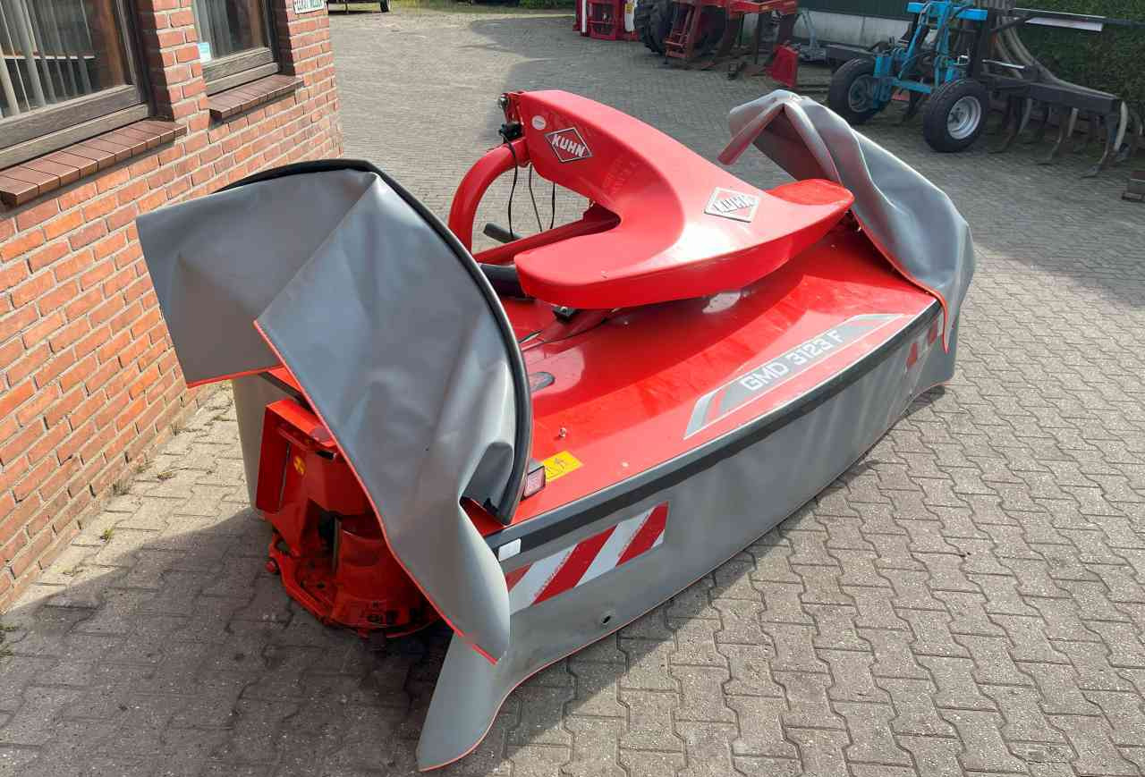 Kuhn GMD3123F-FF frontmaaier weidebouwmachines - Pļāvējs: foto 2 Kuhn GMD3123F-FF frontmaaier weidebouwmachines - Pļāvējs: foto 2