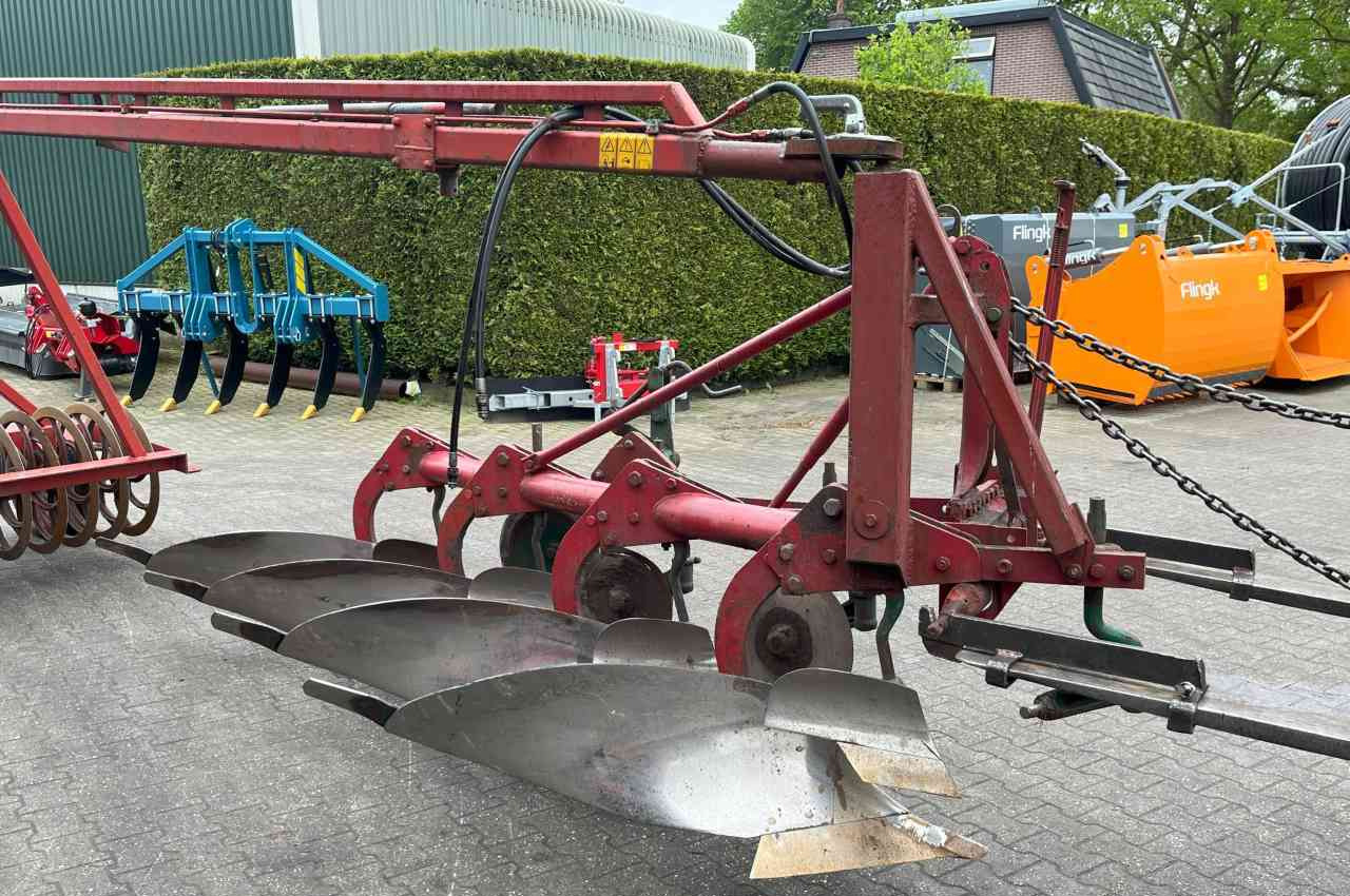 Kverneland 4 schaar ploeg + Evers vorenpakker grondbewerking - Arkls: foto 5 Kverneland 4 schaar ploeg + Evers vorenpakker grondbewerking - Arkls: foto 5