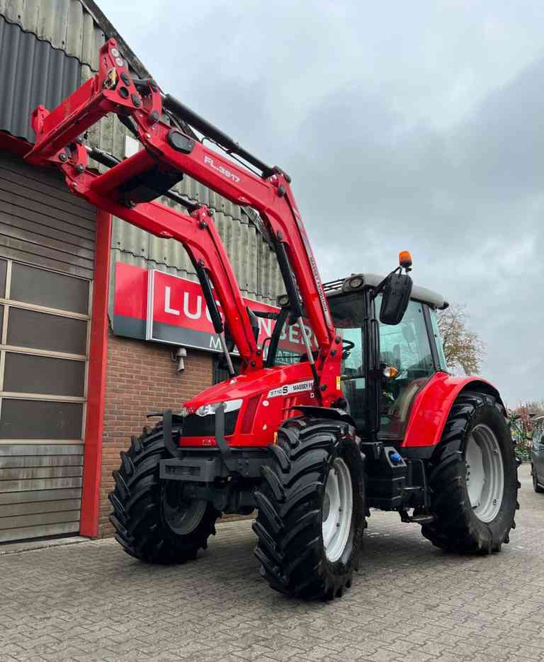 Massey Ferguson 5710S Dyna-4 Essential *Verkocht/sold* - Traktors: foto 2 Massey Ferguson 5710S Dyna-4 Essential *Verkocht/sold* - Traktors: foto 2