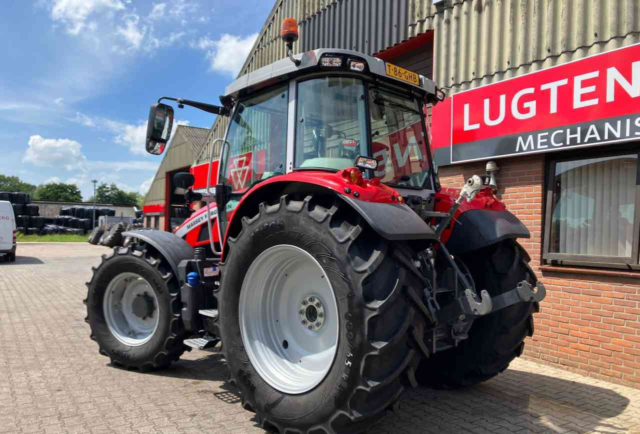 Massey Ferguson 5S.125 Dyna-4 Essential tractoren. - Traktors: foto 4 Massey Ferguson 5S.125 Dyna-4 Essential tractoren. - Traktors: foto 4