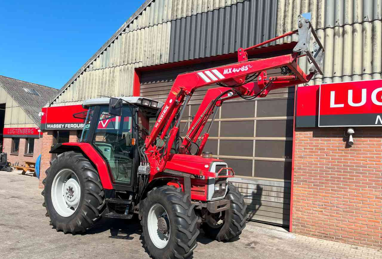 Massey Ferguson 6140 Dynashift met Mailleux voorlader tractoren *Verkocht/sold* - Traktors: foto 3 Massey Ferguson 6140 Dynashift met Mailleux voorlader tractoren *Verkocht/sold* - Traktors: foto 3