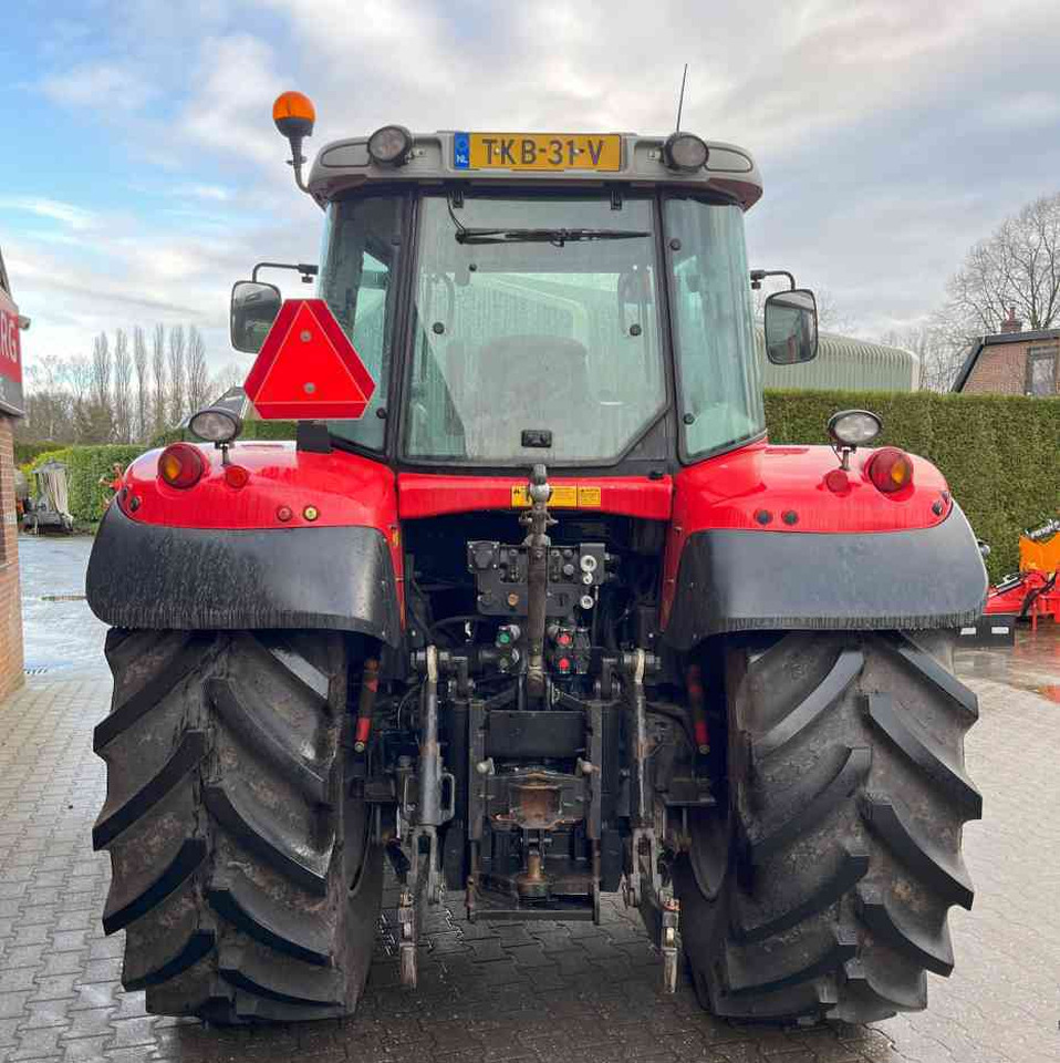 Massey Ferguson 6480 Dyna-6 T3 tractoren - Traktors: foto 4 Massey Ferguson 6480 Dyna-6 T3 tractoren - Traktors: foto 4
