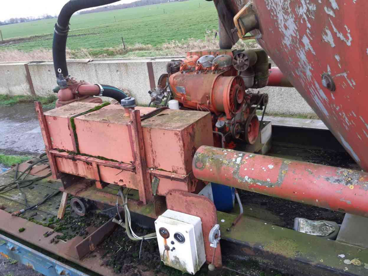 Mesttransporttank mesttank Deutz motor mestverwerking - Šķidrmēslu muca: foto 4 Mesttransporttank mesttank Deutz motor mestverwerking - Šķidrmēslu muca: foto 4
