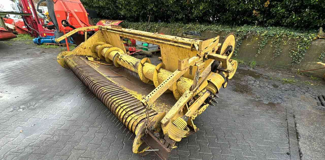 New Holland New Holland / Clayson Pickup, hakselaar, hakselunit, diversen - Kombains: foto 1 New Holland New Holland / Clayson Pickup, hakselaar, hakselunit, diversen - Kombains: foto 1