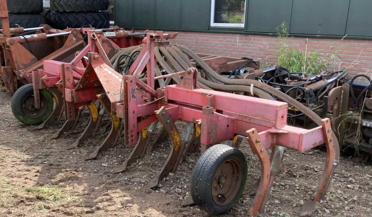 Peecon Bouwlandinjecteur, mestverwerking - Šķidrmēslu iestrādes inžektors: foto 2 Peecon Bouwlandinjecteur, mestverwerking - Šķidrmēslu iestrādes inžektors: foto 2