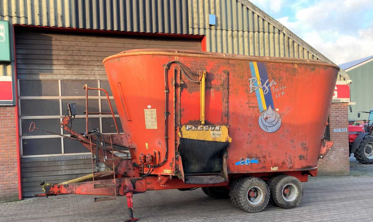 Peecon VME 200 Voermengwagen Voermachines - Lopbarības mikseris: foto 3 Peecon VME 200 Voermengwagen Voermachines - Lopbarības mikseris: foto 3