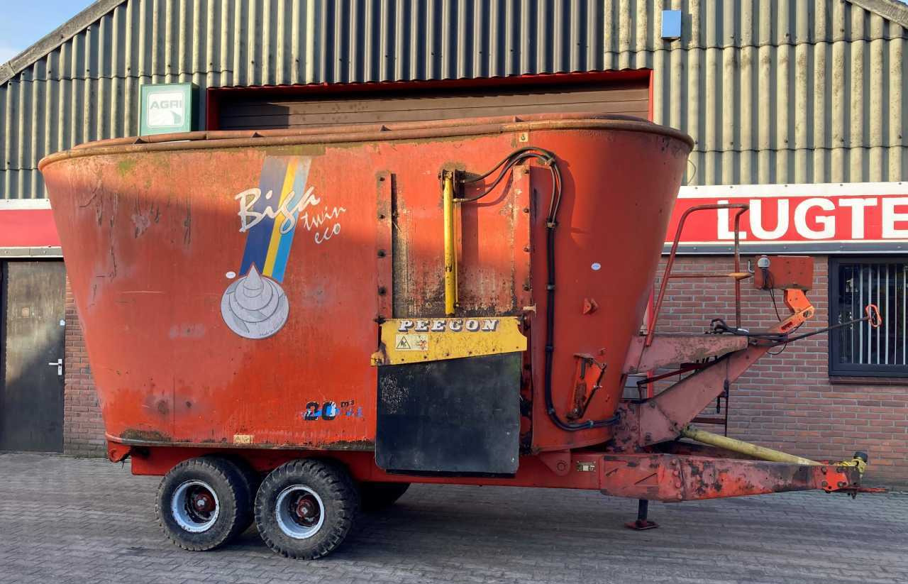 Peecon VME 200 Voermengwagen Voermachines - Lopbarības mikseris: foto 2 Peecon VME 200 Voermengwagen Voermachines - Lopbarības mikseris: foto 2