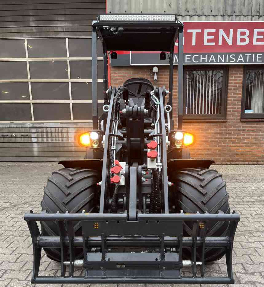 Pitbull 28-50E Elektrische minishovel, compact loader. Shovels - Riteņu iekrāvējs: foto 5 Pitbull 28-50E Elektrische minishovel, compact loader. Shovels - Riteņu iekrāvējs: foto 5