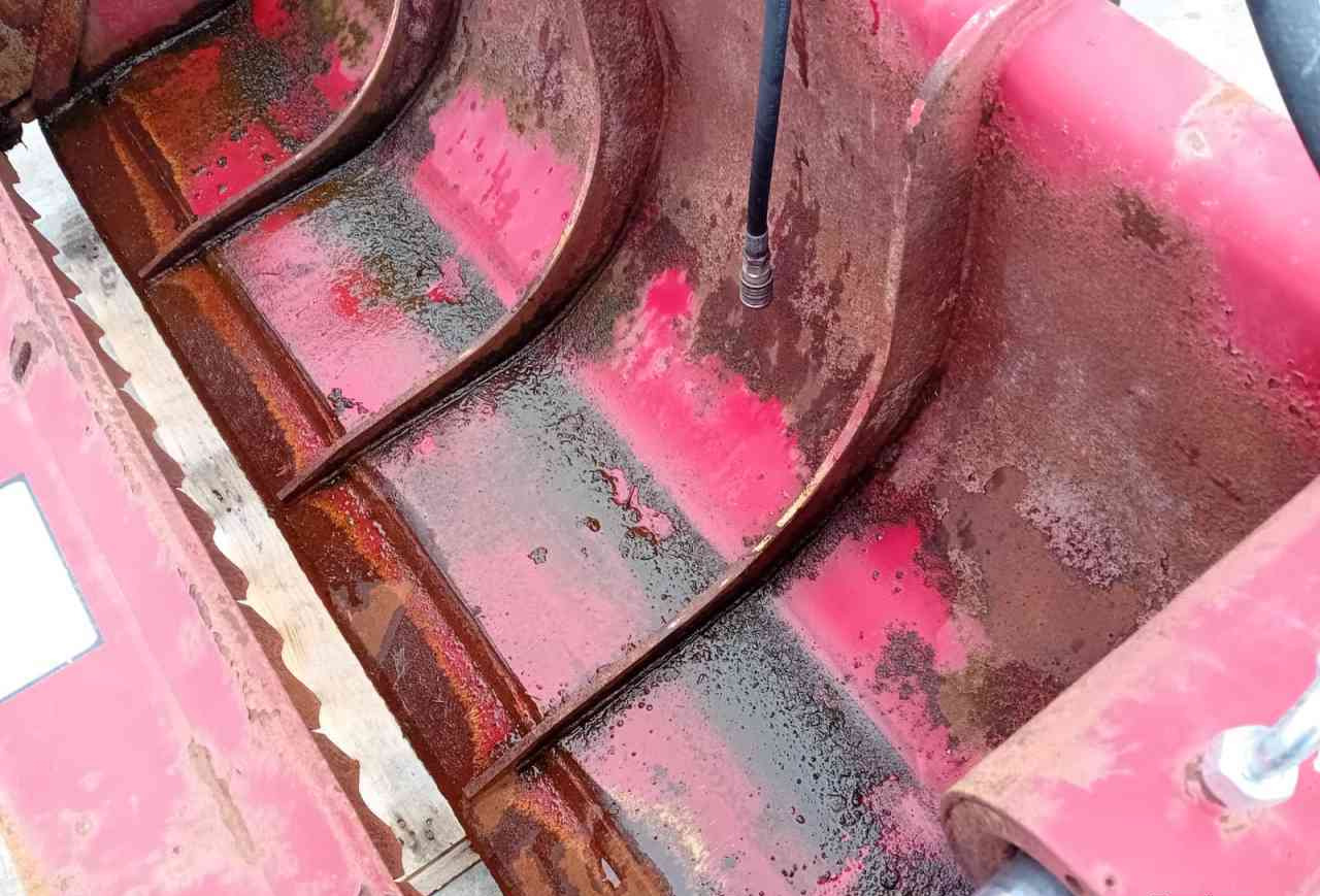 Redrock Allround 85-200 kuilhapper Volvo L30 aansl. voermachines - Lopbarības sagatavošanas tehnika: foto 5 Redrock Allround 85-200 kuilhapper Volvo L30 aansl. voermachines - Lopbarības sagatavošanas tehnika: foto 5