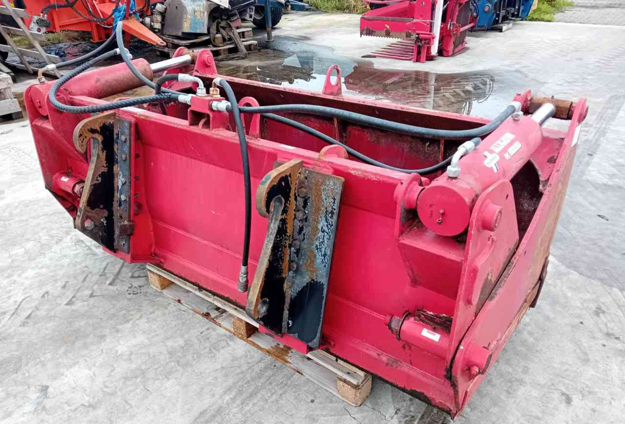 Redrock Allround 85-200 kuilhapper Volvo L30 aansl. voermachines - Lopbarības sagatavošanas tehnika: foto 3 Redrock Allround 85-200 kuilhapper Volvo L30 aansl. voermachines - Lopbarības sagatavošanas tehnika: foto 3