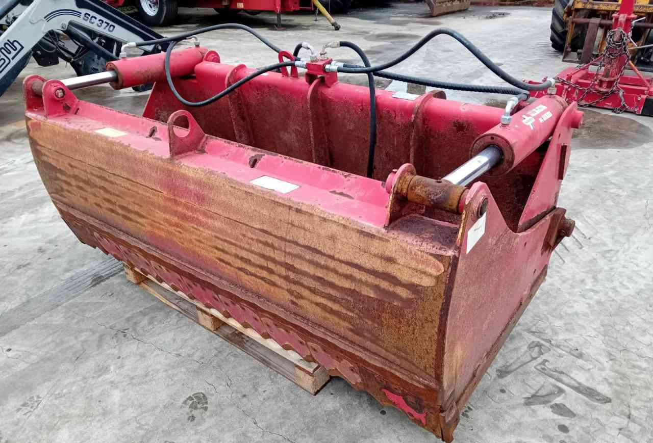 Redrock Allround 85-200 kuilhapper Volvo L30 aansl. voermachines - Lopbarības sagatavošanas tehnika: foto 1 Redrock Allround 85-200 kuilhapper Volvo L30 aansl. voermachines - Lopbarības sagatavošanas tehnika: foto 1