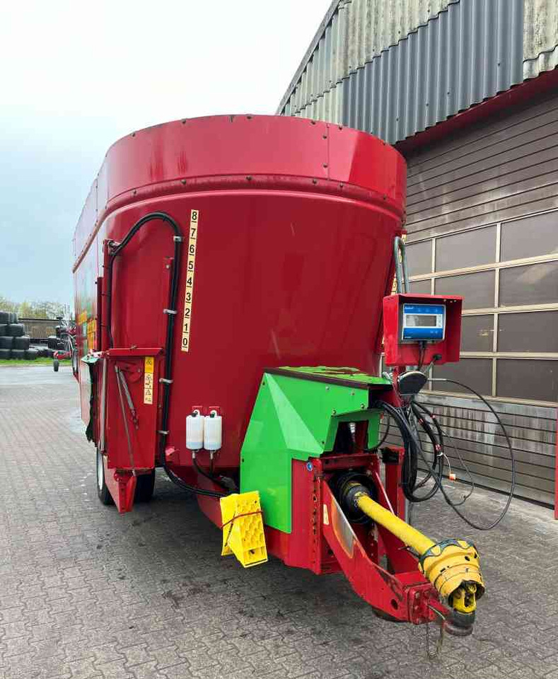 Strautmann Verti-Mix 2401 Voermengwagen, voerwagen, mixer, voermachines - Lopbarības mikseris: foto 3 Strautmann Verti-Mix 2401 Voermengwagen, voerwagen, mixer, voermachines - Lopbarības mikseris: foto 3