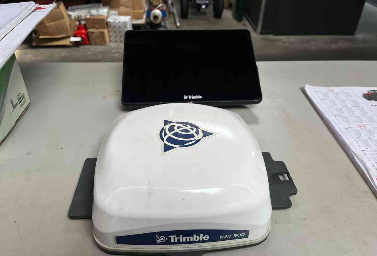 Trimble GFX 750 GPS systeem tractoren - Navigācijas sistēma - Lauksaimniecības tehnika: foto 4 Trimble GFX 750 GPS systeem tractoren - Navigācijas sistēma - Lauksaimniecības tehnika: foto 4