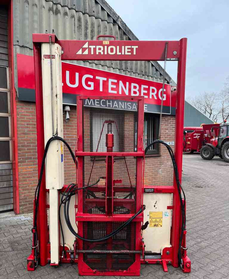 Trioliet TU195 Kuilvoersnijder kuilsnijder hefmast voermachines - Lopbarības sagatavošanas tehnika: foto 2 Trioliet TU195 Kuilvoersnijder kuilsnijder hefmast voermachines - Lopbarības sagatavošanas tehnika: foto 2