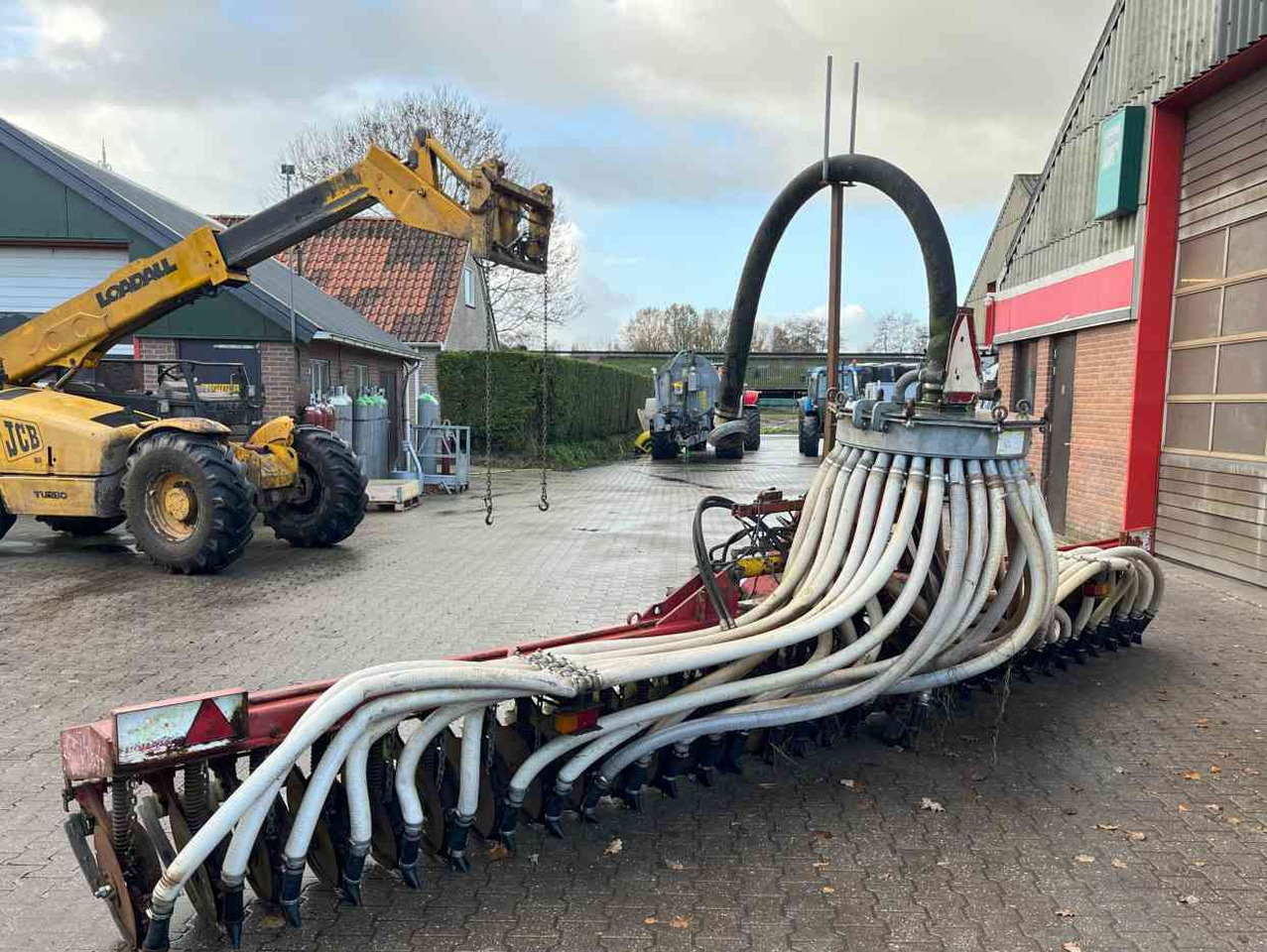 Vredo Zodebemester graslandbemester injecteur mestverwerking - Šķidrmēslu iestrādes inžektors: foto 4 Vredo Zodebemester graslandbemester injecteur mestverwerking - Šķidrmēslu iestrādes inžektors: foto 4