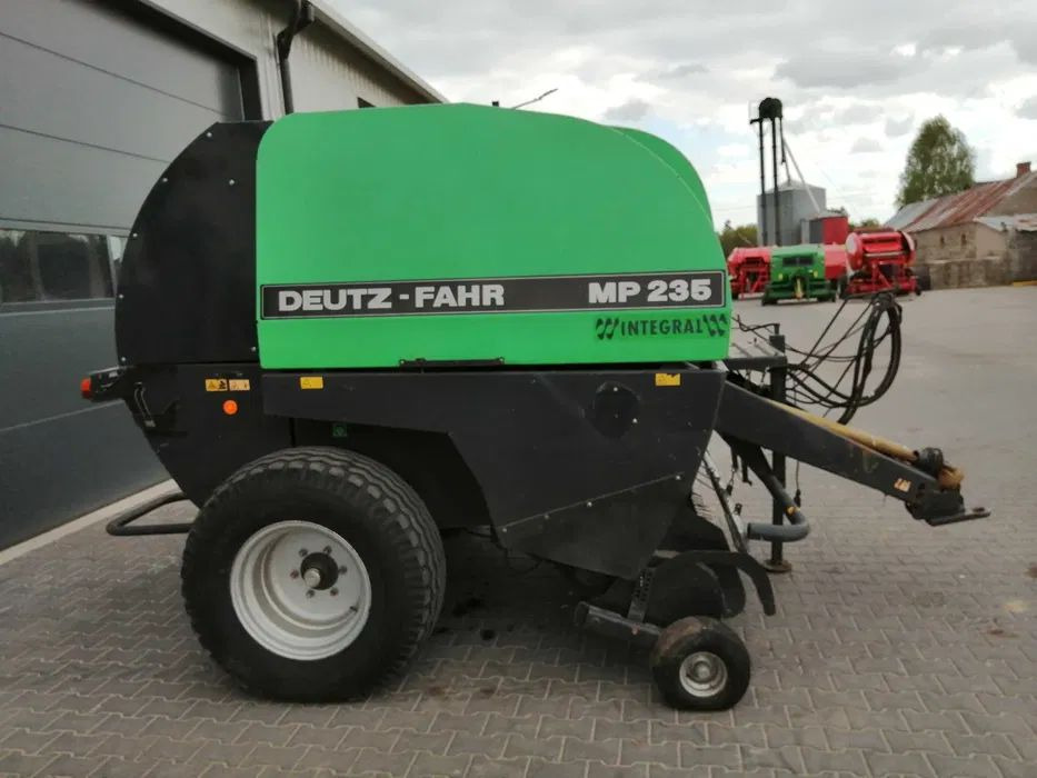 Deutz fahr MP235 - Rituļu prese: foto 2 Deutz fahr MP235 - Rituļu prese: foto 2