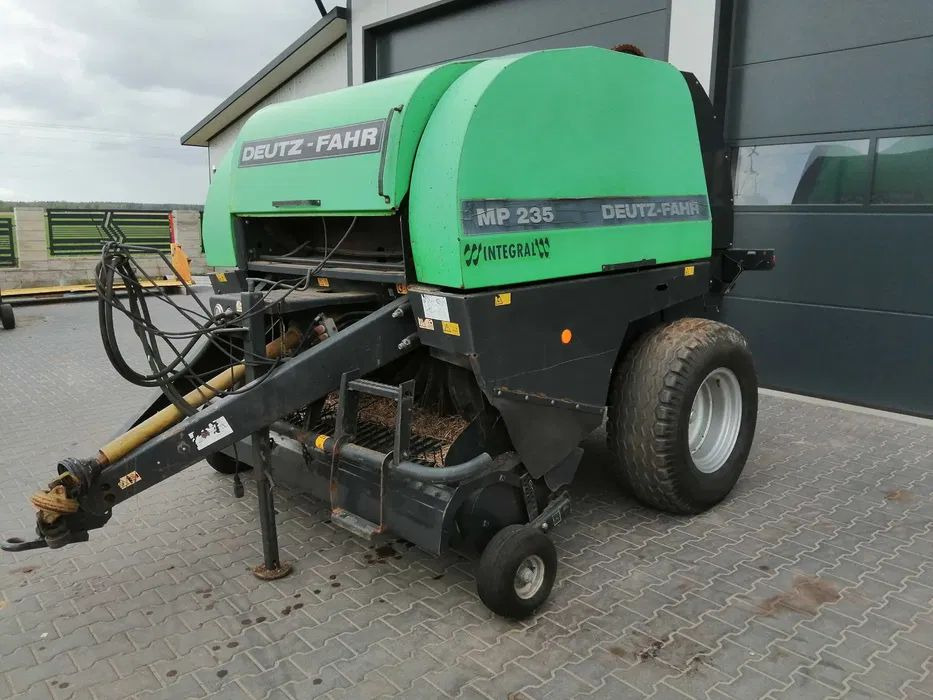 Deutz fahr MP235 - Rituļu prese: foto 1 Deutz fahr MP235 - Rituļu prese: foto 1