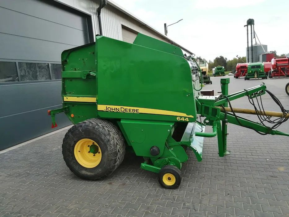 JOHN DEERE 644/2011r 578 PREMIUM opuszczana podloga cover edge - Rituļu prese: foto 2 JOHN DEERE 644/2011r 578 PREMIUM opuszczana podloga cover edge - Rituļu prese: foto 2