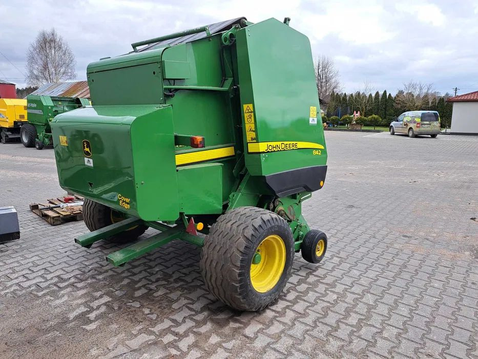 John Deere 842 - Rituļu prese: foto 5 John Deere 842 - Rituļu prese: foto 5