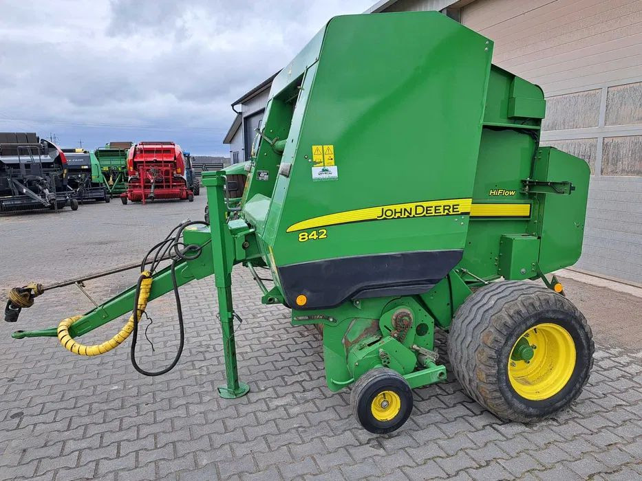 John Deere 842 - Rituļu prese: foto 3 John Deere 842 - Rituļu prese: foto 3