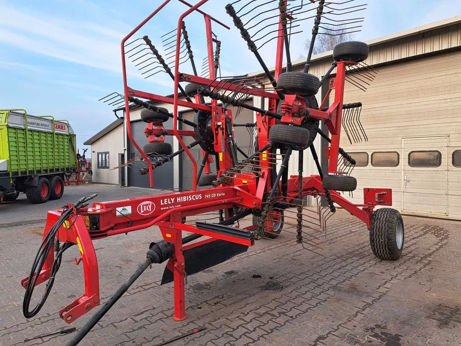 Lely hibiscus 745 CD Vario - Vālotājs/ Ārdītājs: foto 1 Lely hibiscus 745 CD Vario - Vālotājs/ Ārdītājs: foto 1
