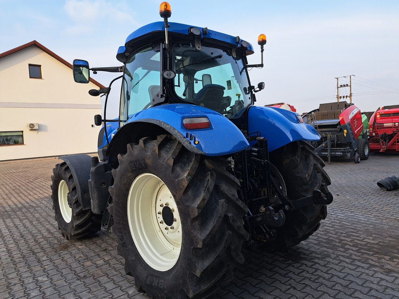 New Holland T7 170 - Traktors: foto 4 New Holland T7 170 - Traktors: foto 4
