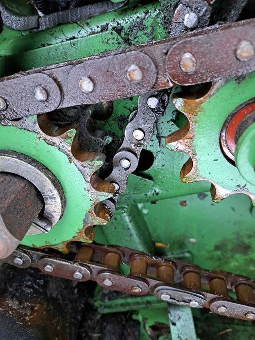 Prasa rolująca John Deere 854 - Rituļu prese: foto 3 Prasa rolująca John Deere 854 - Rituļu prese: foto 3