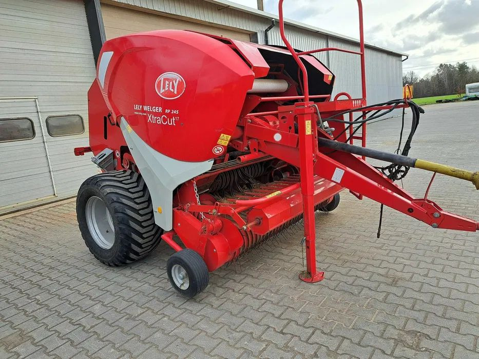 Prasa rolująca Welger RP 245 LELY - Rituļu prese: foto 1 Prasa rolująca Welger RP 245 LELY - Rituļu prese: foto 1