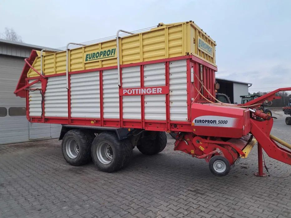 Przyczepa samozbierająca Pottinger Europrofi 5000 - Savācējpiekabe: foto 2 Przyczepa samozbierająca Pottinger Europrofi 5000 - Savācējpiekabe: foto 2