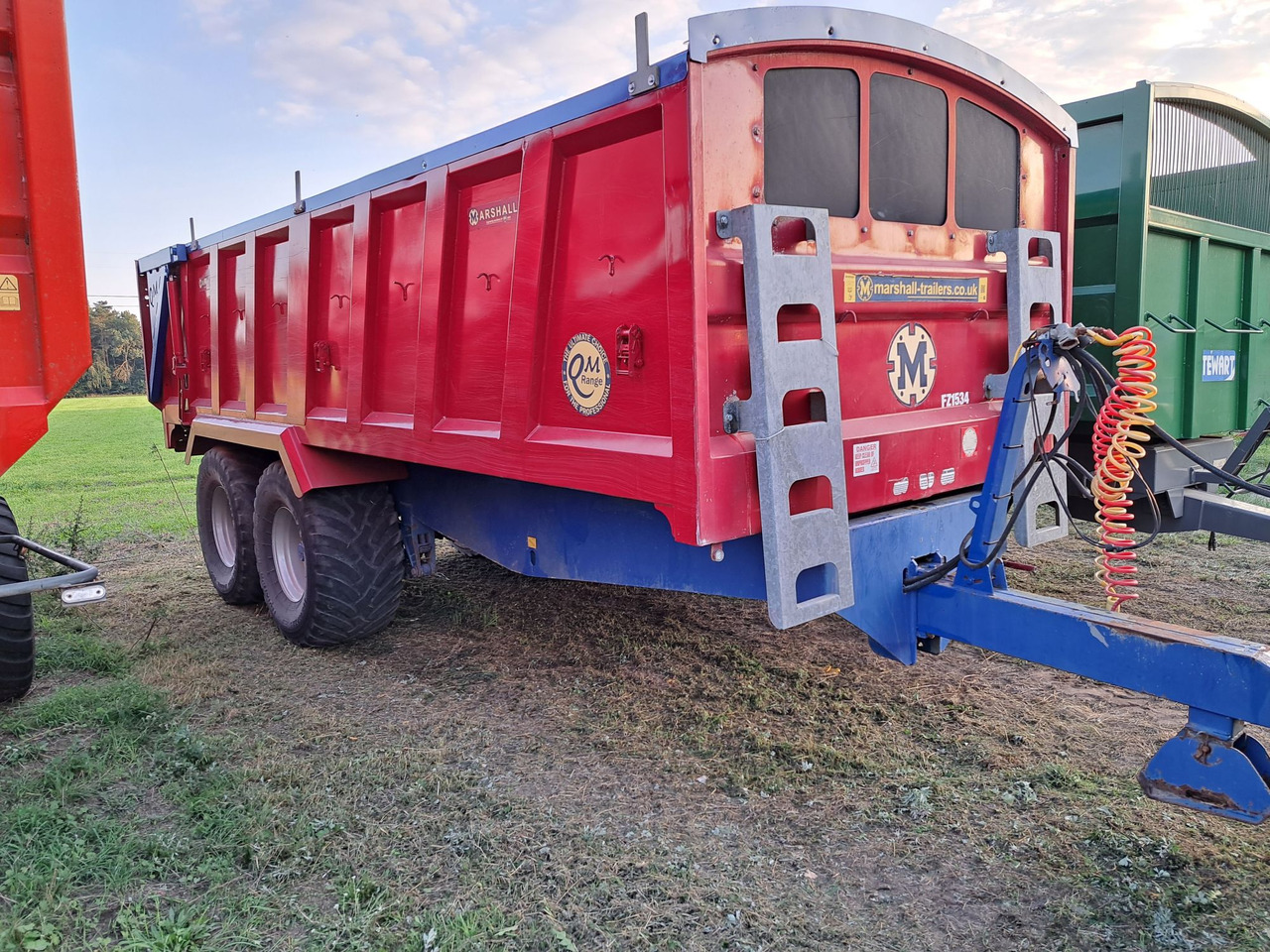 Przyczepa skorupowa Marshall 15 ton - Lauksaimniecības piekabe: foto 1 Przyczepa skorupowa Marshall 15 ton - Lauksaimniecības piekabe: foto 1